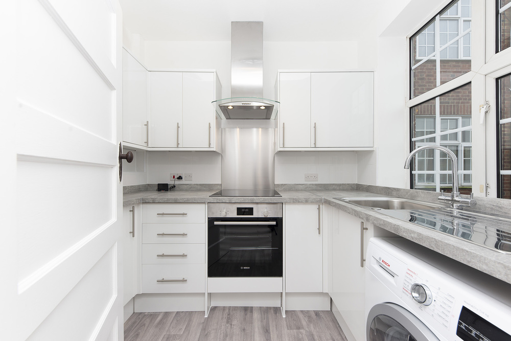 house or flat for sale or rent in south west London